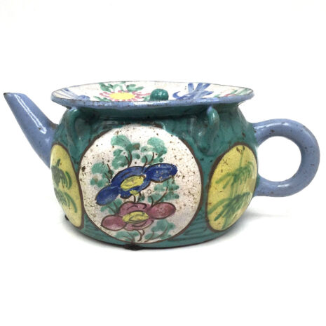 1A 1152A Yixing teapot LOW FACE L copy 4