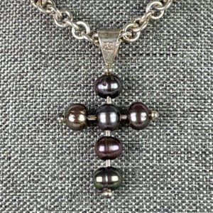 no5A P067 Bl Pearl Cross copy